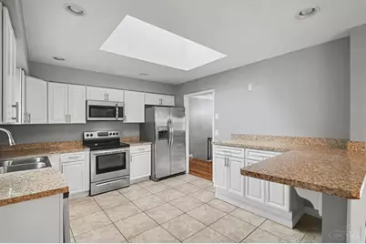 2026 Bellglade Terrace, Cincinnati, OH 45238 - Photo 7