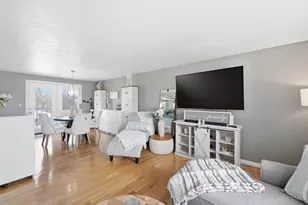 5942 Cedaridge Dr, Green Township, OH 45247 - Photo 17