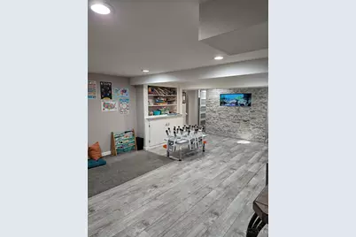 1042 Hollytree Drive, Springfield Township, OH 45231 - Photo 25