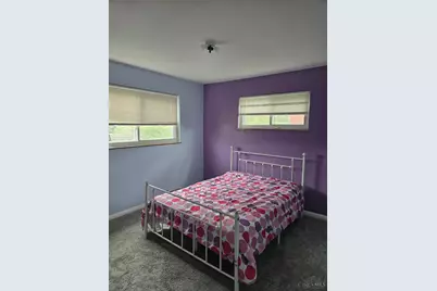 1042 Hollytree Drive, Springfield Township, OH 45231 - Photo 17