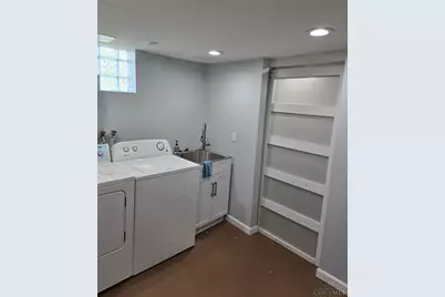 1042 Hollytree Drive, Springfield Township, OH 45231 - Photo 23