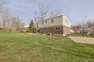 9811 Beau Ln, Springfield Township, OH 45231 - Photo 39