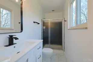 9811 Beau Ln, Springfield Township, OH 45231 - Photo 23