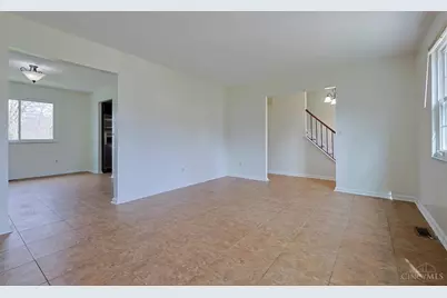 9811 Beau Lane, Springfield Township, OH 45231 - Photo 5