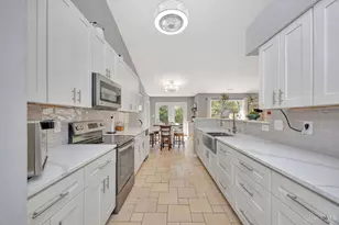 320 Wellington Ct, Monroe, OH 45050 - Photo 11