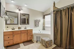 6152 Spring Lake Dr, Fairfield Township, OH 45011 - Photo 25