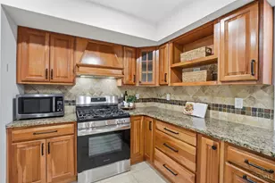 3730 Pleasant St, Mariemont, OH 45227 - Photo 15