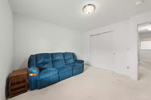 8851 Carrousel Park Cir, Colerain Township, OH 45251 - Photo 23