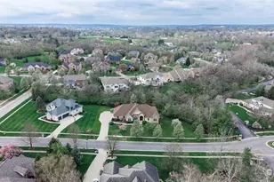 7019 Cross Creek Ln, Liberty Township, OH 45011 - Photo 3