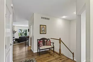 8022 Stonegate Dr, Anderson Township, OH 45255 - Photo 7