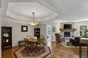 8022 Stonegate Dr, Anderson Township, OH 45255 - Photo 11