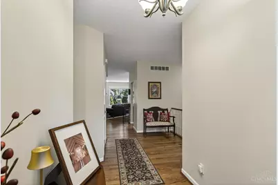 8022 Stonegate Drive, Anderson Township, OH 45255 - Photo 7