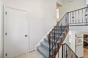 3395 Triplecrown Dr, Miami Township, OH 45052 - Photo 7