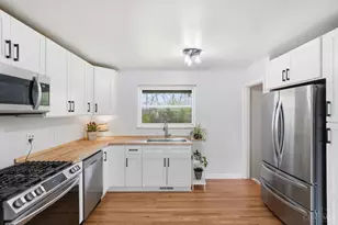 1470 Verdale Dr, Anderson Township, OH 45230 - Photo 9