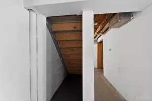 2290 Deblin Dr, Springfield Township, OH 45239 - Photo 23