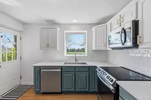 4407 Raceview Ave, Green Township, OH 45211 - Photo 13