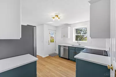 4407 Raceview Avenue, Green Township, OH 45211 - Photo 11