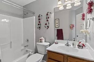 7007 Boulder Path Dr, Green Township, OH 45247 - Photo 11