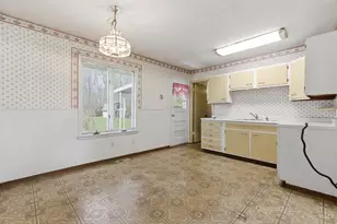 409 Forest Lake Dr, Wilmington, OH 45177 - Photo 11