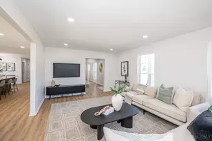 3543 Rackacres Dr, Green Township, OH 45211 - Photo 5