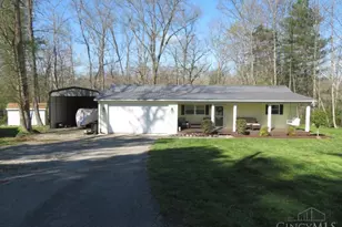 6942 Mountain View Dr, Paint Township, OH 45133 - Photo 3