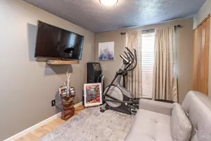 10283 Springlen Ct, Colerain Township, OH 45251 - Photo 9