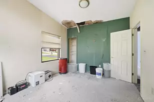 1905 Greenpine Dr, Springfield Township, OH 45231 - Photo 33