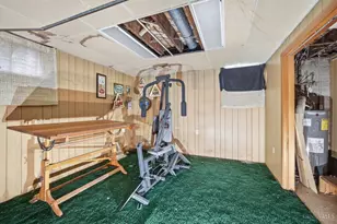 1905 Greenpine Dr, Springfield Township, OH 45231 - Photo 61