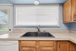 1905 Greenpine Dr, Springfield Township, OH 45231 - Photo 27