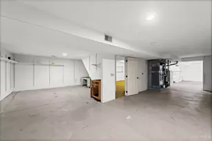 9272 Erin Dr, Colerain Township, OH 45251 - Photo 17