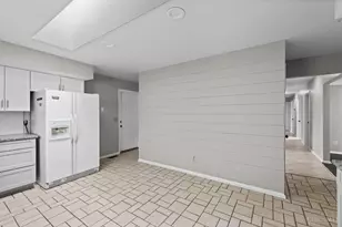 9272 Erin Dr, Colerain Township, OH 45251 - Photo 5