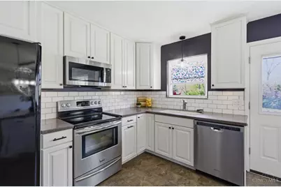 3351 Glenmont Lane, Cincinnati, OH 45248 - Photo 15