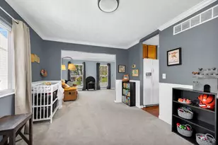 4817 Kleeman Green Dr, Cincinnati, OH 45211 - Photo 9