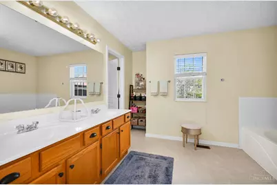 4817 Kleeman Green Drive, Cincinnati, OH 45211 - Photo 25