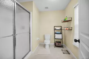 4817 Kleeman Green Dr, Cincinnati, OH 45211 - Photo 27