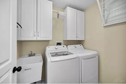 4817 Kleeman Green Drive, Cincinnati, OH 45211 - Photo 35