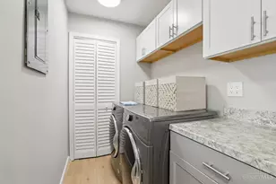 1000 E Crescentville Rd, West Chester, OH 45246 - Photo 9