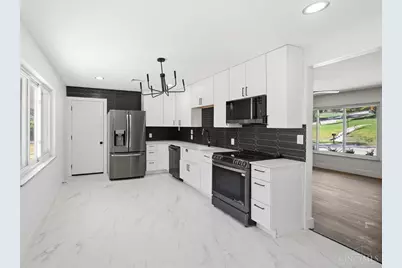 5695 Antoninus Drive, Green Township, OH 45238 - Photo 9