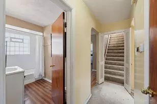 1720 Marilyn Ln, Cincinnati, OH 45231 - Photo 15