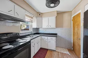 1720 Marilyn Ln, Cincinnati, OH 45231 - Photo 5