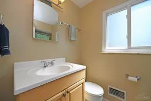 8851 Roundhill Rd, Sycamore Township, OH 45236 - Photo 19