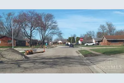 321 E Eppington Drive, Dayton, OH 45426 - Photo 3