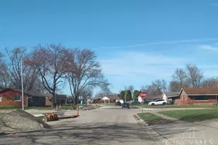 321 E Eppington Dr, Dayton, OH 45426 - Photo 3