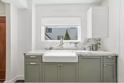 1123 Salisbury Drive, Cincinnati, OH 45226 - Photo 13