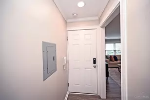 3666 Willowlea Ct, Cincinnati, OH 45208 - Photo 5