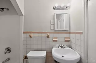 1893 Ashbrook Dr, Cincinnati, OH 45238 - Photo 17