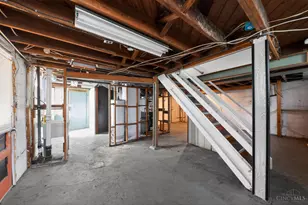 1893 Ashbrook Dr, Cincinnati, OH 45238 - Photo 27