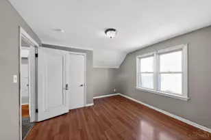 1893 Ashbrook Dr, Cincinnati, OH 45238 - Photo 23