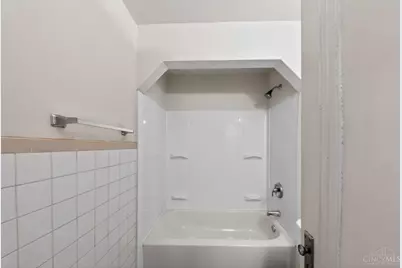 1893 Ashbrook Drive, Cincinnati, OH 45238 - Photo 19