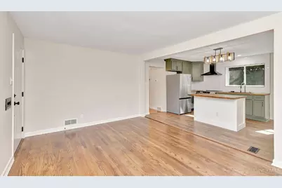 610 Fairbanks Avenue, Cincinnati, OH 45205 - Photo 9